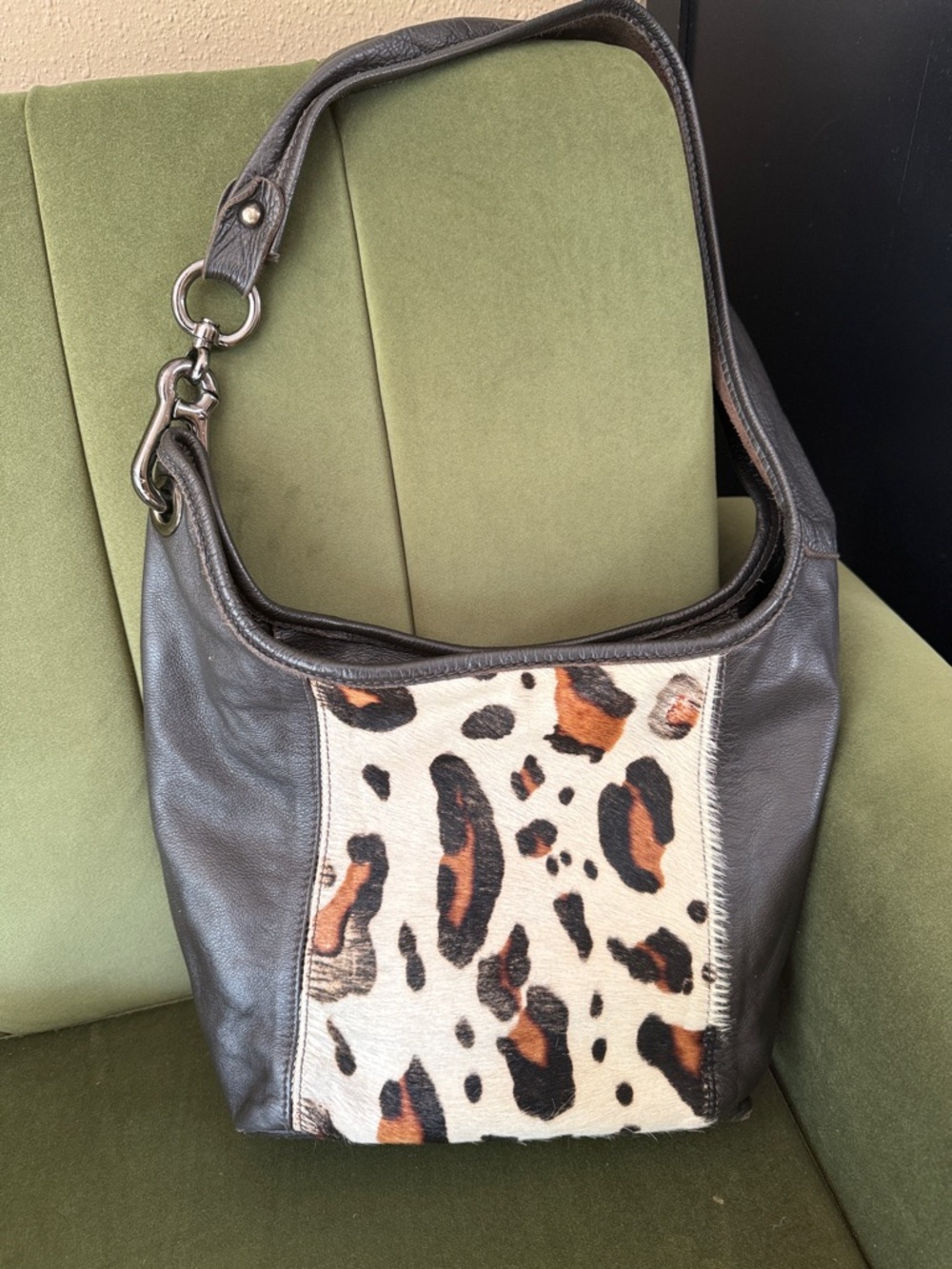 Brown Leather Shoulder Bag with Leopard Haircalf Panel
